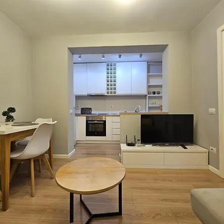 Valentino's Nest アパート *