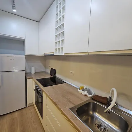 Valentino's Nest ティラナ